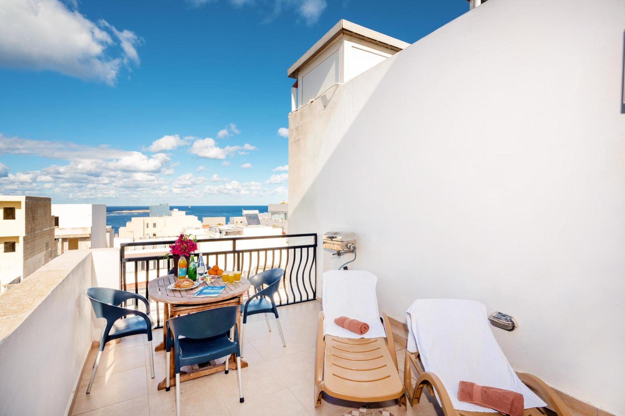 Seashells 2 Bedroom Apartment With Sunny Terrace With Stunning Sea Views - By Getawaysmalta St. Paul's Bay Ngoại thất bức ảnh