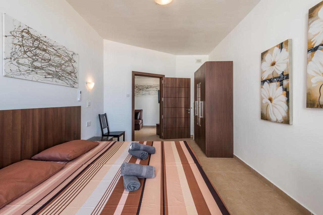 Seashells 2 Bedroom Apartment With Sunny Terrace With Stunning Sea Views - By Getawaysmalta St. Paul's Bay Ngoại thất bức ảnh