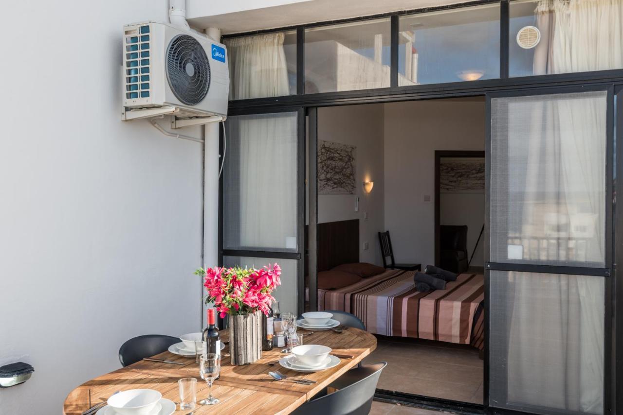 Seashells 2 Bedroom Apartment With Sunny Terrace With Stunning Sea Views - By Getawaysmalta St. Paul's Bay Ngoại thất bức ảnh