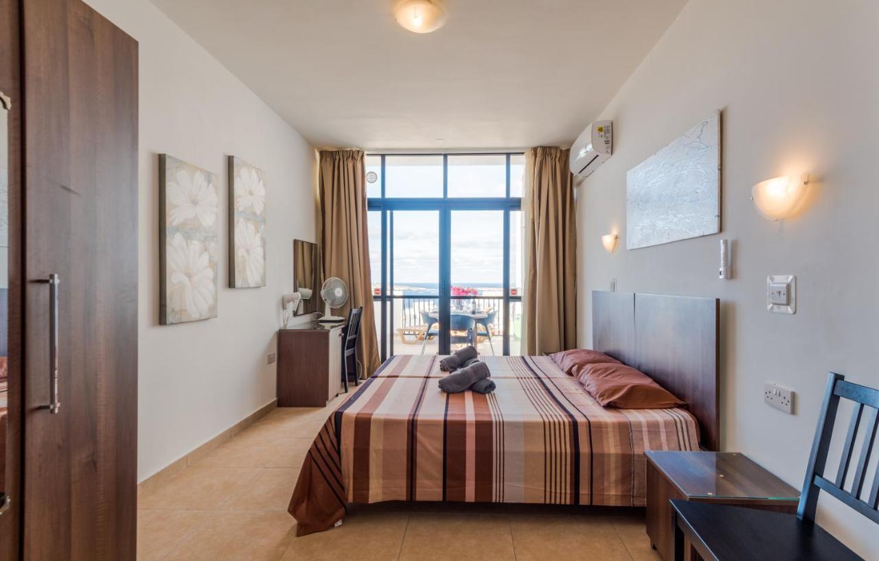 Seashells 2 Bedroom Apartment With Sunny Terrace With Stunning Sea Views - By Getawaysmalta St. Paul's Bay Ngoại thất bức ảnh