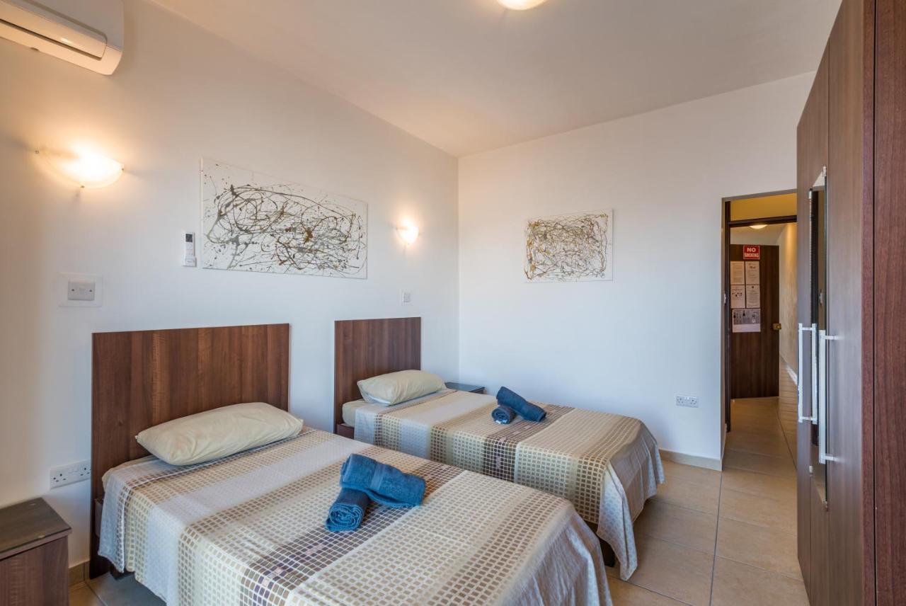 Seashells 2 Bedroom Apartment With Sunny Terrace With Stunning Sea Views - By Getawaysmalta St. Paul's Bay Ngoại thất bức ảnh
