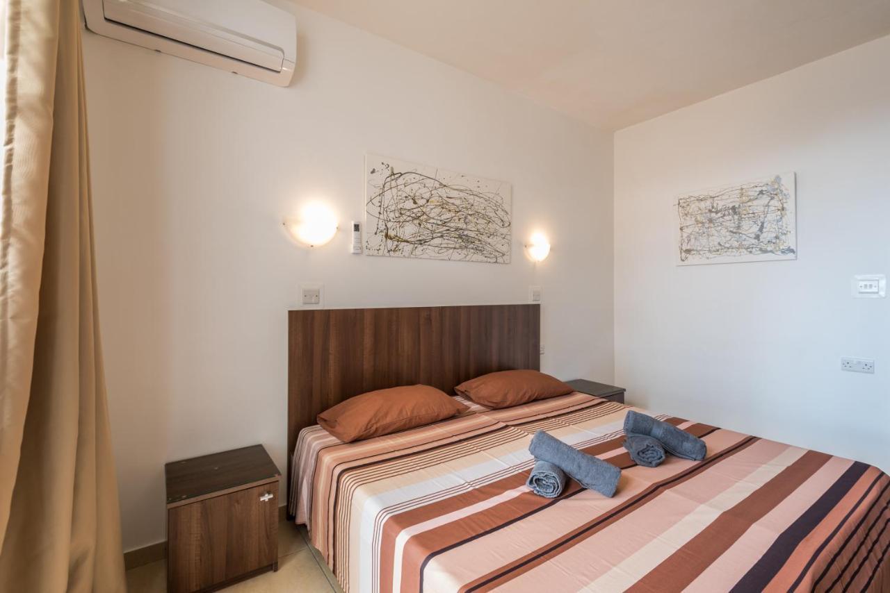 Seashells 2 Bedroom Apartment With Sunny Terrace With Stunning Sea Views - By Getawaysmalta St. Paul's Bay Ngoại thất bức ảnh